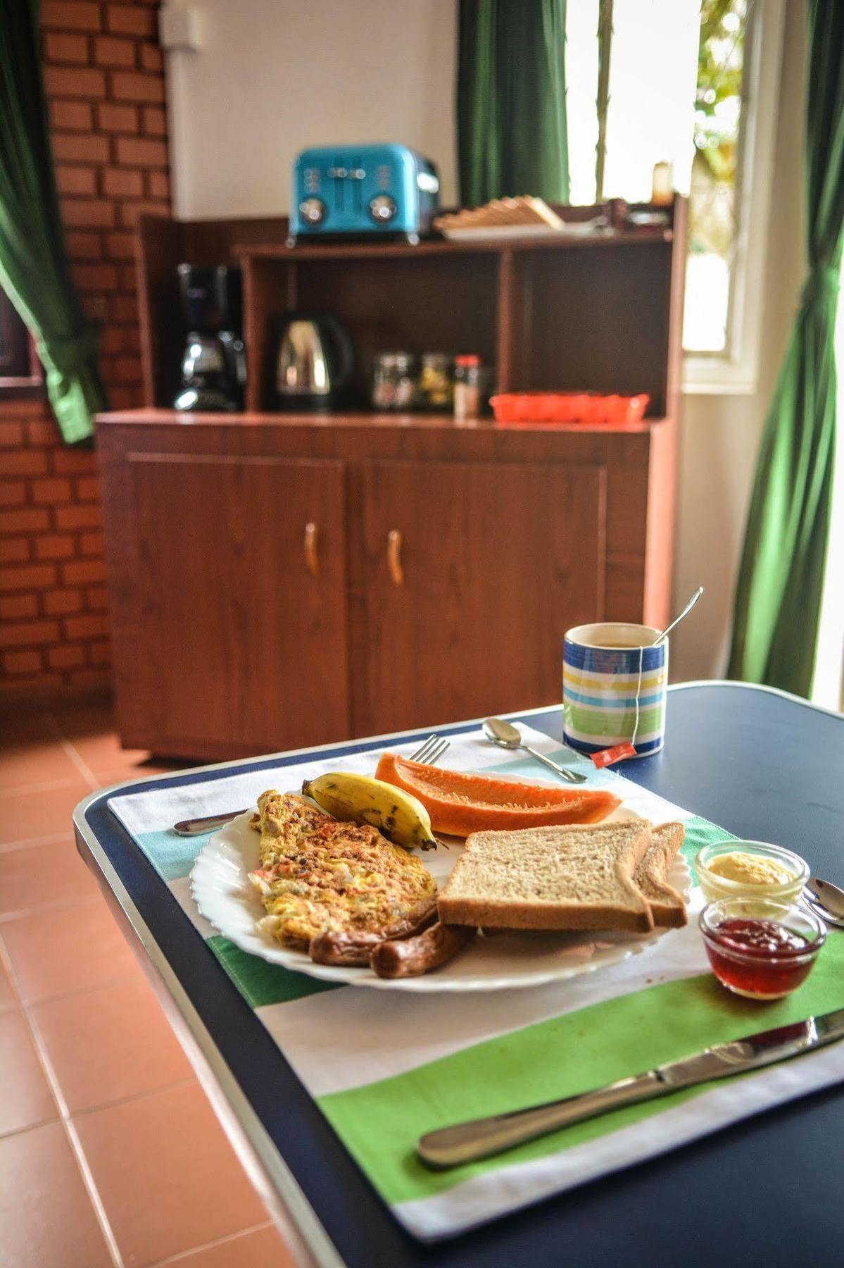 Kochchikade Explore Hostels Negombo מראה חיצוני תמונה