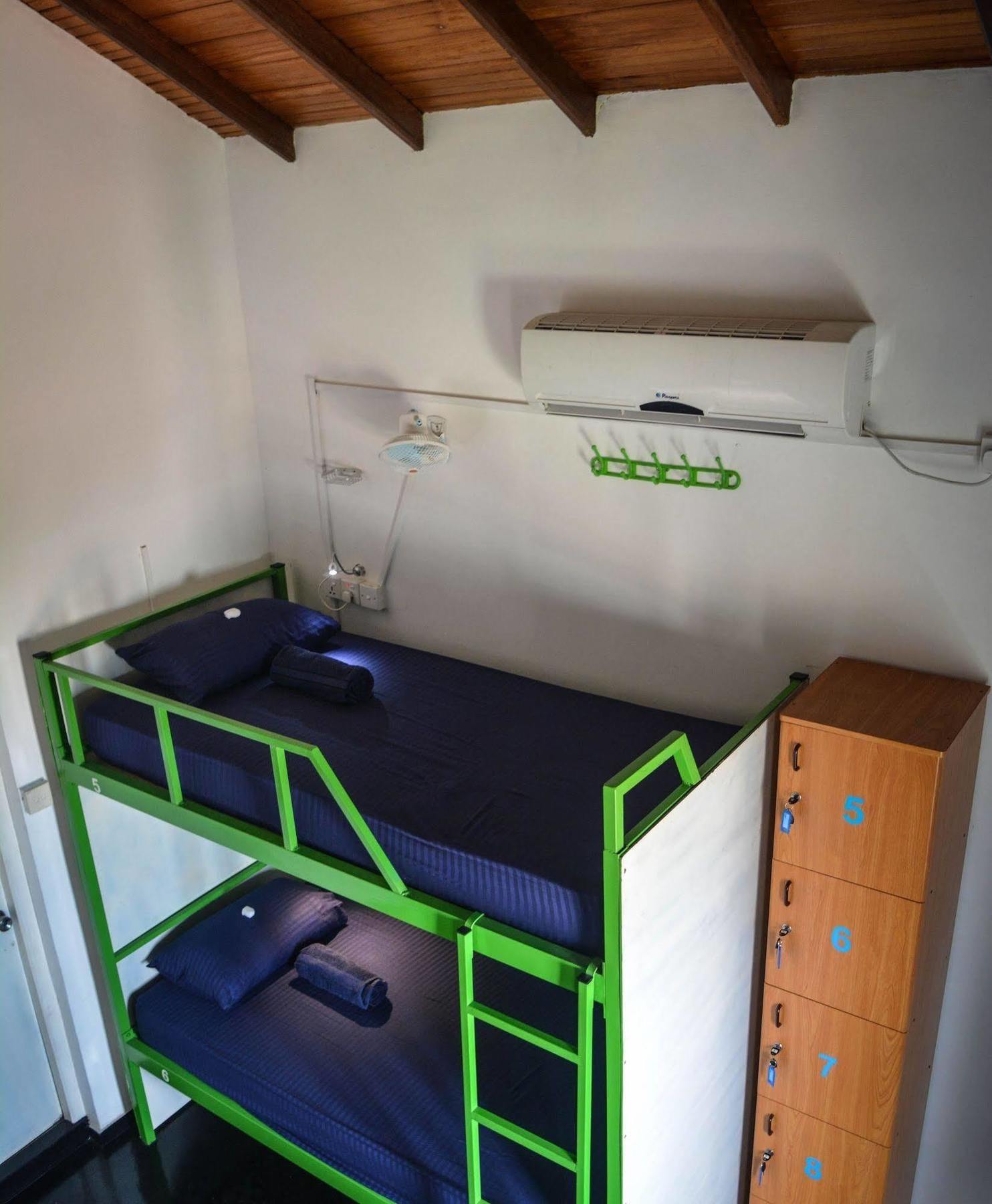 Kochchikade Explore Hostels Negombo מראה חיצוני תמונה